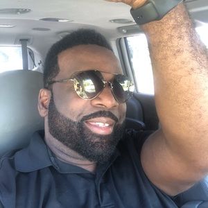 Meet your Posher, Lee